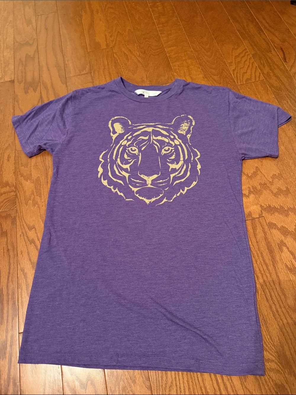 Ladies LSU Tiger Graphic Tee S The Royal Standard